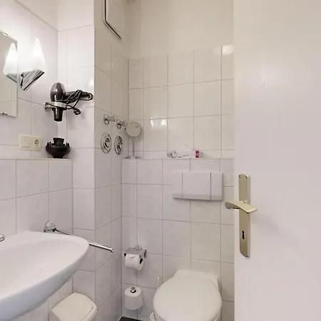 Appartementhaus Binzer Sterne 28 * Binz